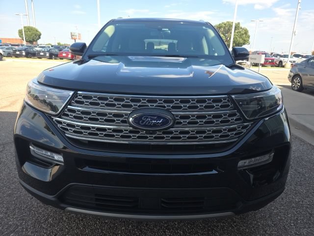 Used 2023 Ford Explorer Limited w/ Limited Technology Package RWD image 2