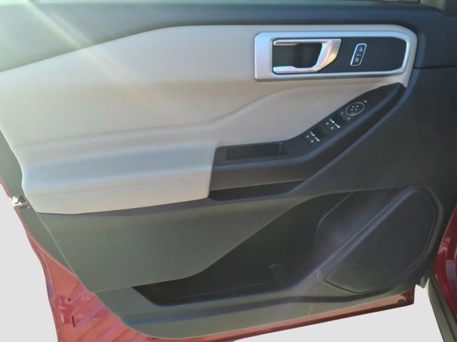 Used 2020 Ford Explorer XLT w/ Equipment Group 202A image 23