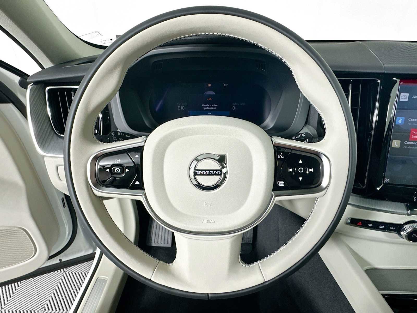 Certified 2025 Volvo XC60 T8 Plus w/ Protection Package Premier image 9