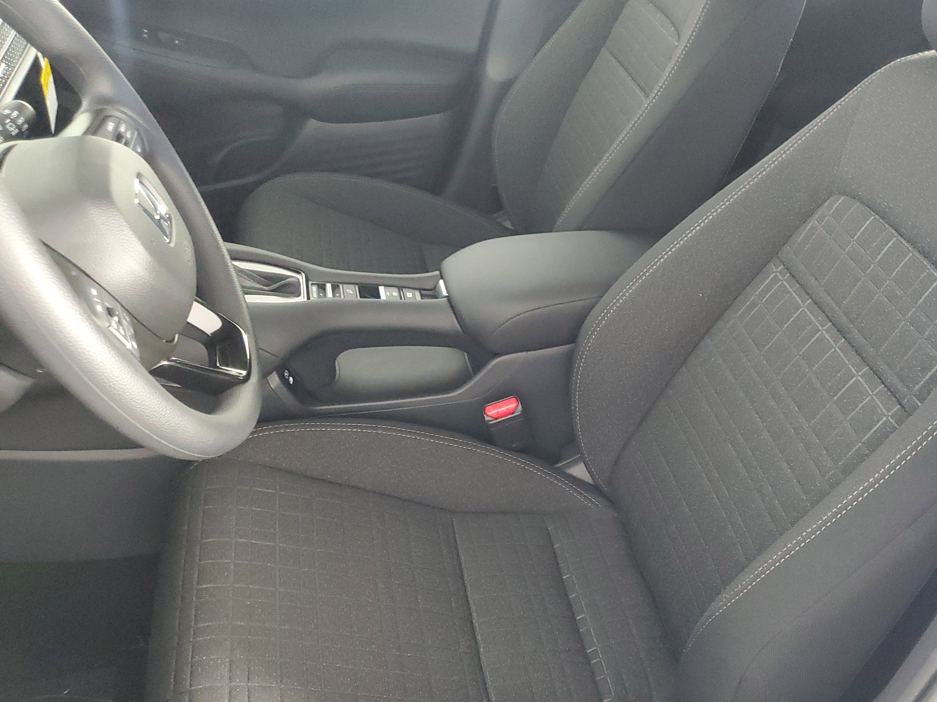 New 2026 Honda HR-V LX image 13