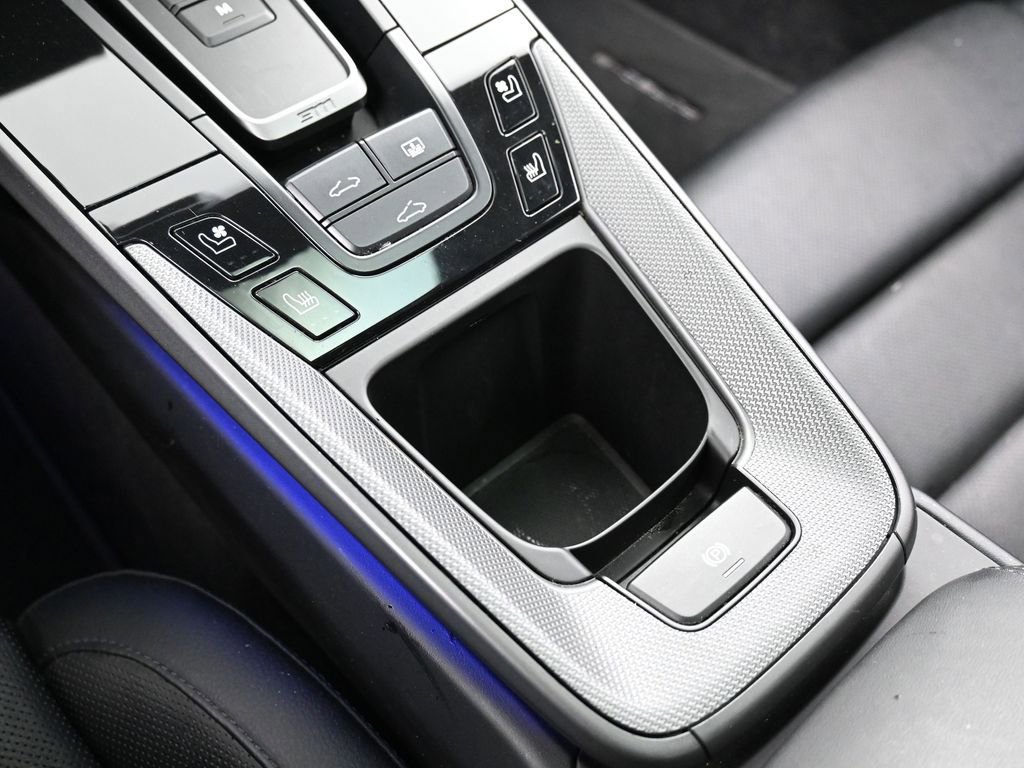 Certified 2023 Porsche 911 Carrera image 24