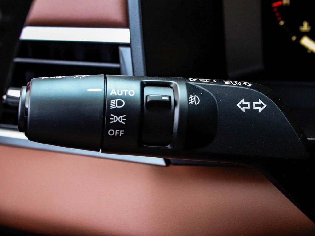 New 2025 Mitsubishi Outlander SEL image 28