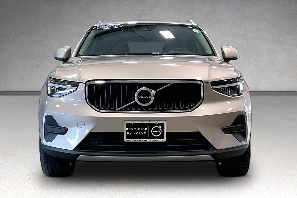 Certified 2023 Volvo XC40 B5 Core w/ Convenience Package AWD/4WD image 2