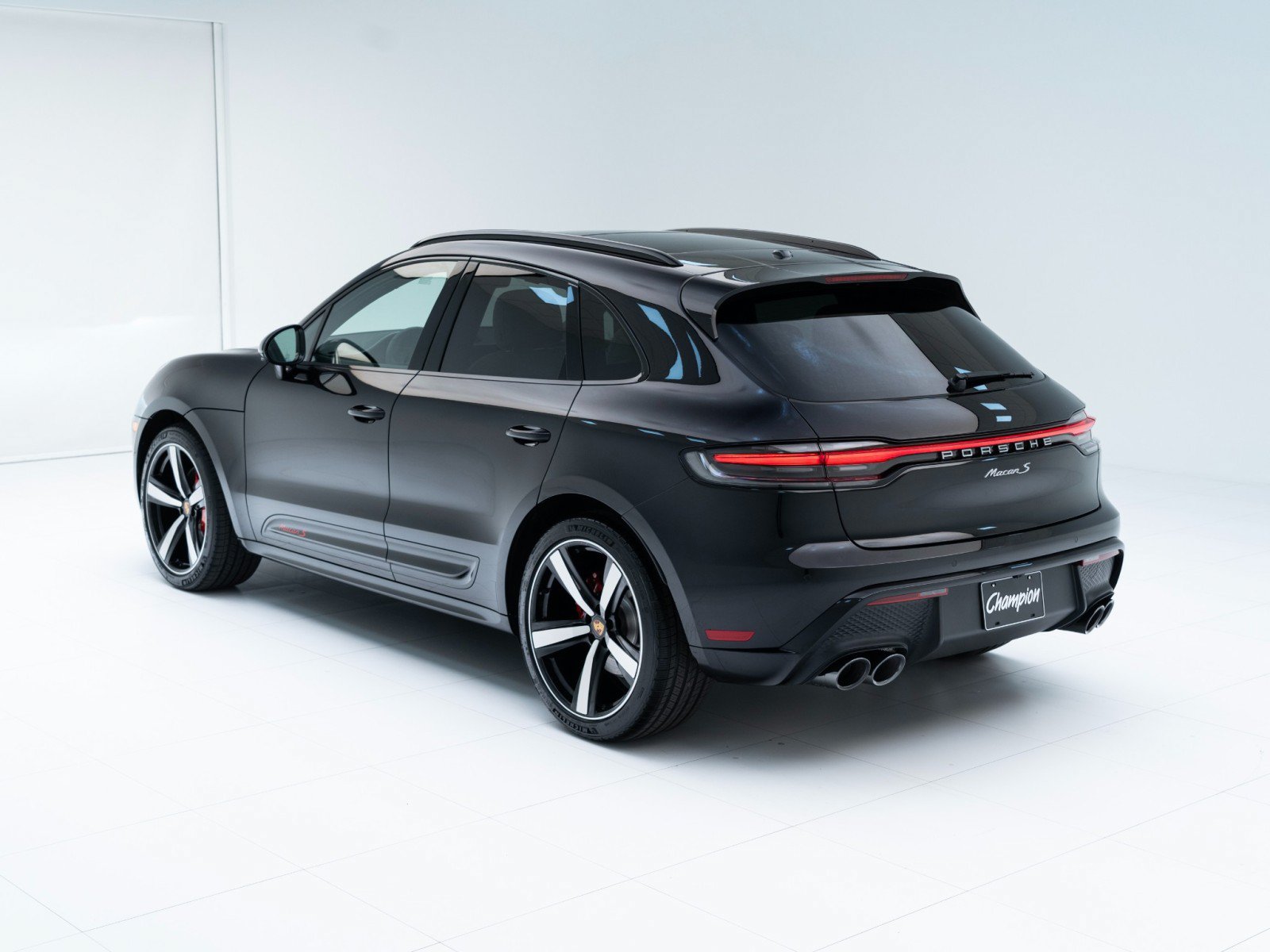 New 2026 Porsche Macan S AWD/4WD image 3