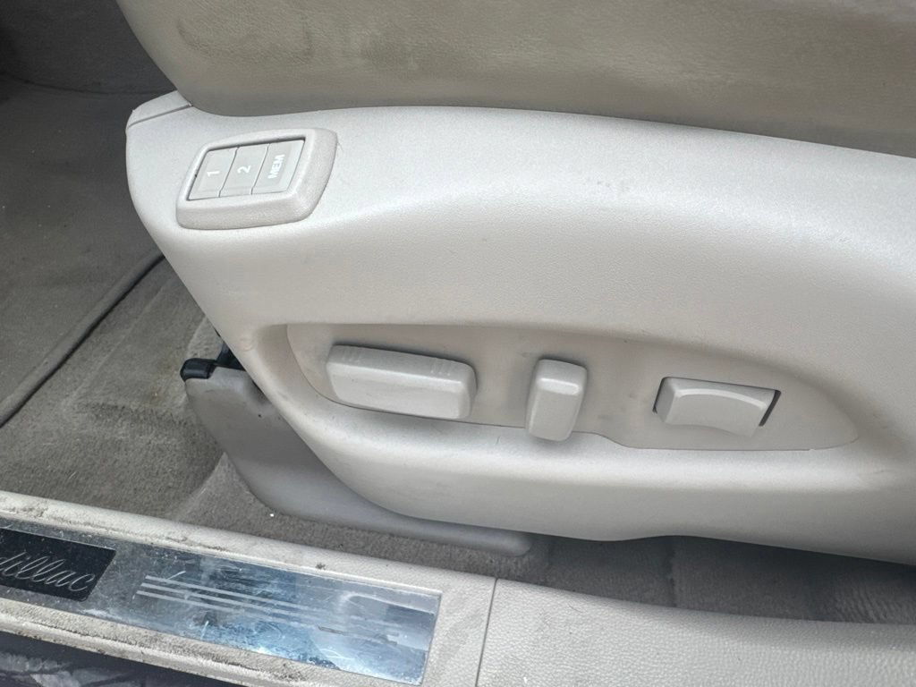 Used 2015 Cadillac SRX Premium FWD image 16