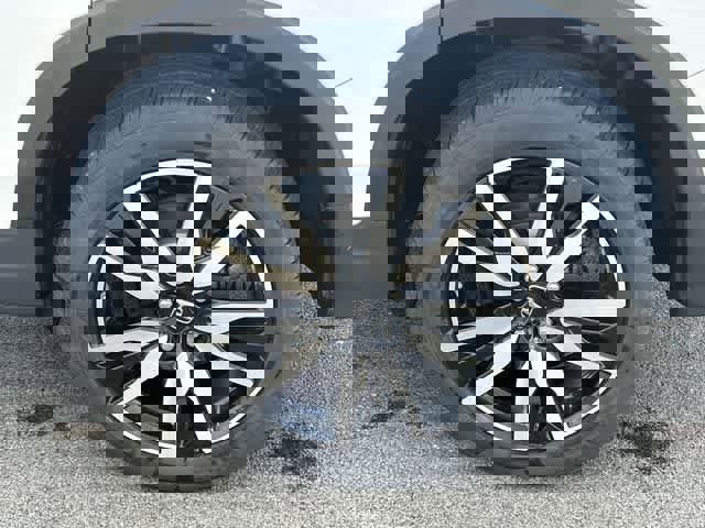 Used 2022 Honda Pilot Touring image 5