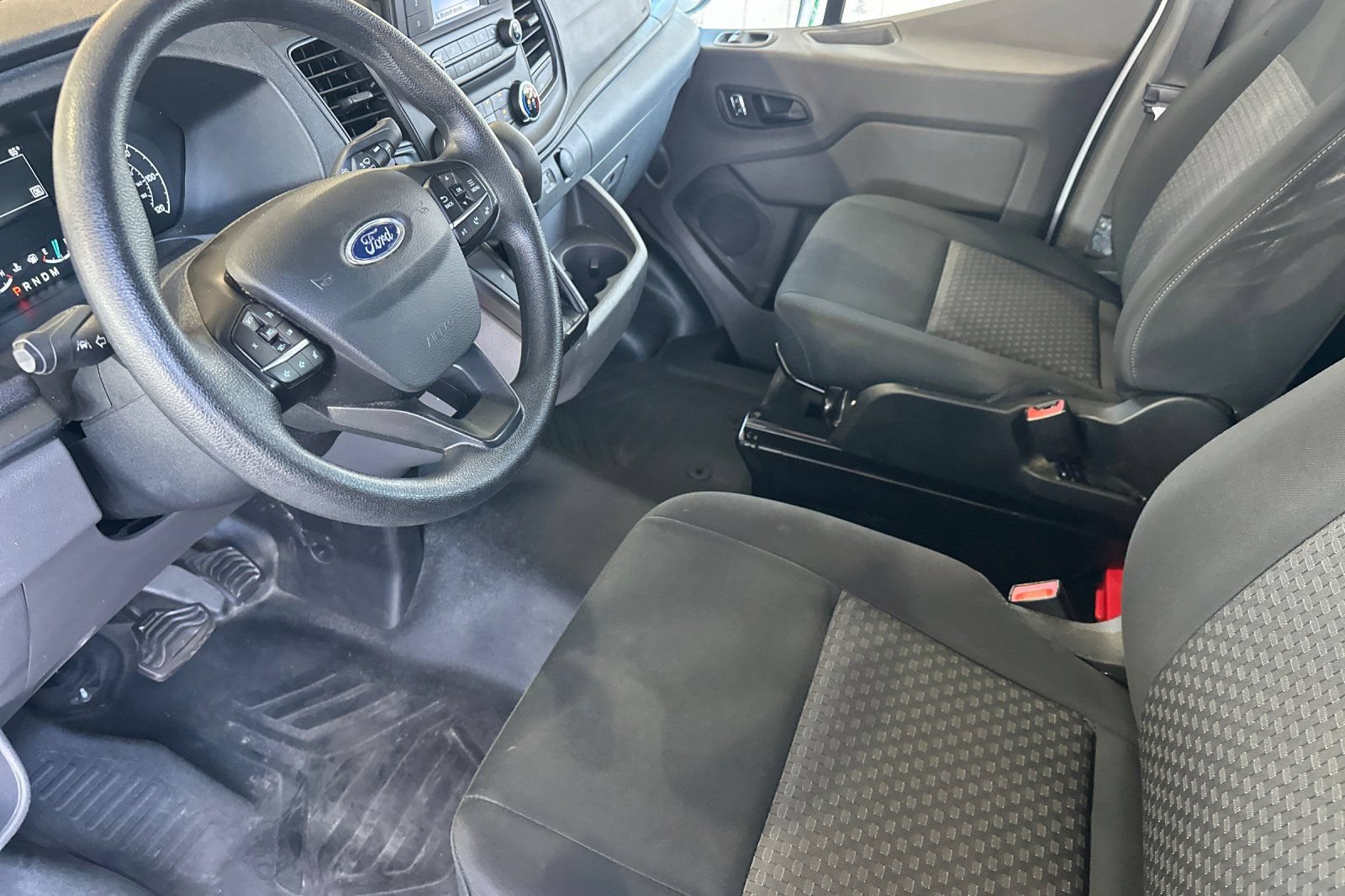 Used 2025 Ford Transit 250 Low Roof w/ Exterior Upgrade Package RWD image 9