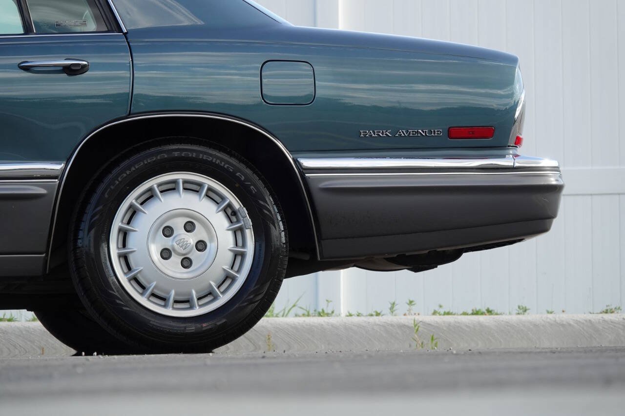 Used 1993 Buick Park Avenue Ultra FWD image 16