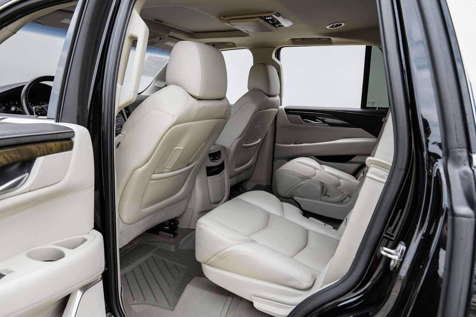 Used 2019 Cadillac Escalade Luxury image 43