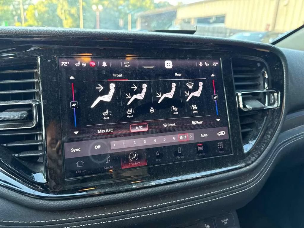 Used 2021 Dodge Durango SRT Hellcat w/ Technology Group AWD/4WD image 6