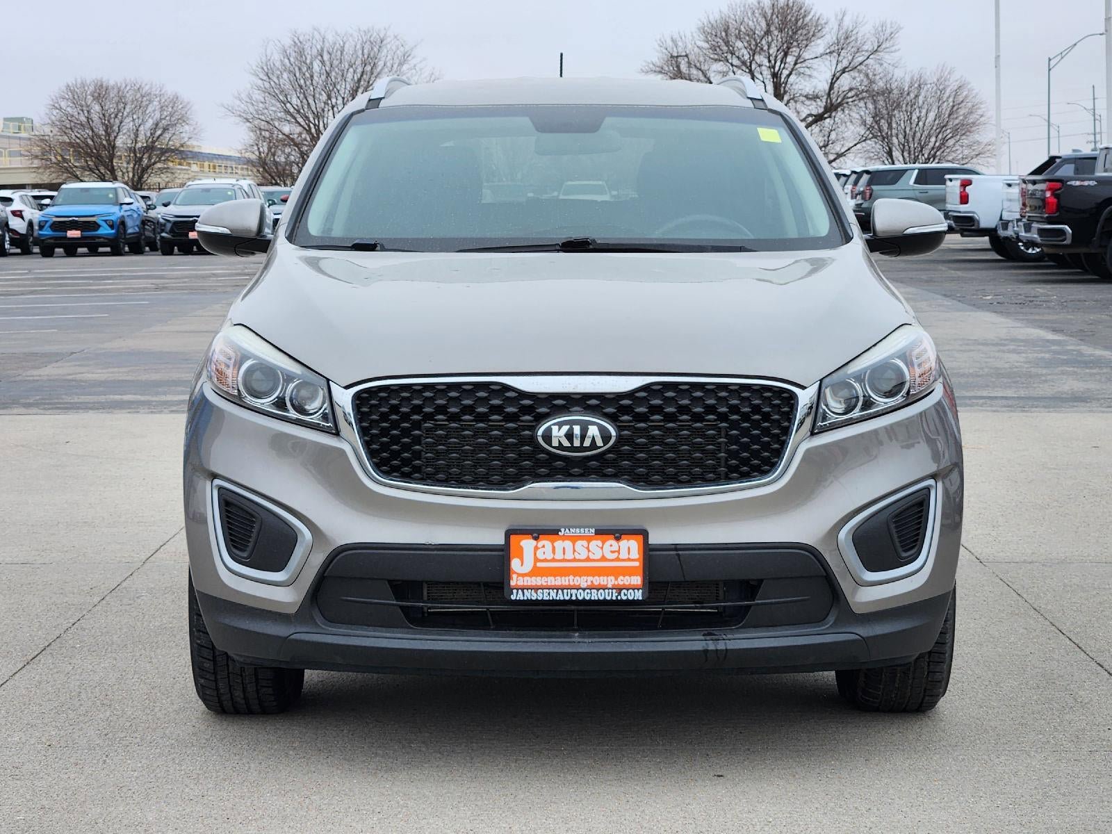 Used 2016 Kia Sorento LX AWD/4WD image 3