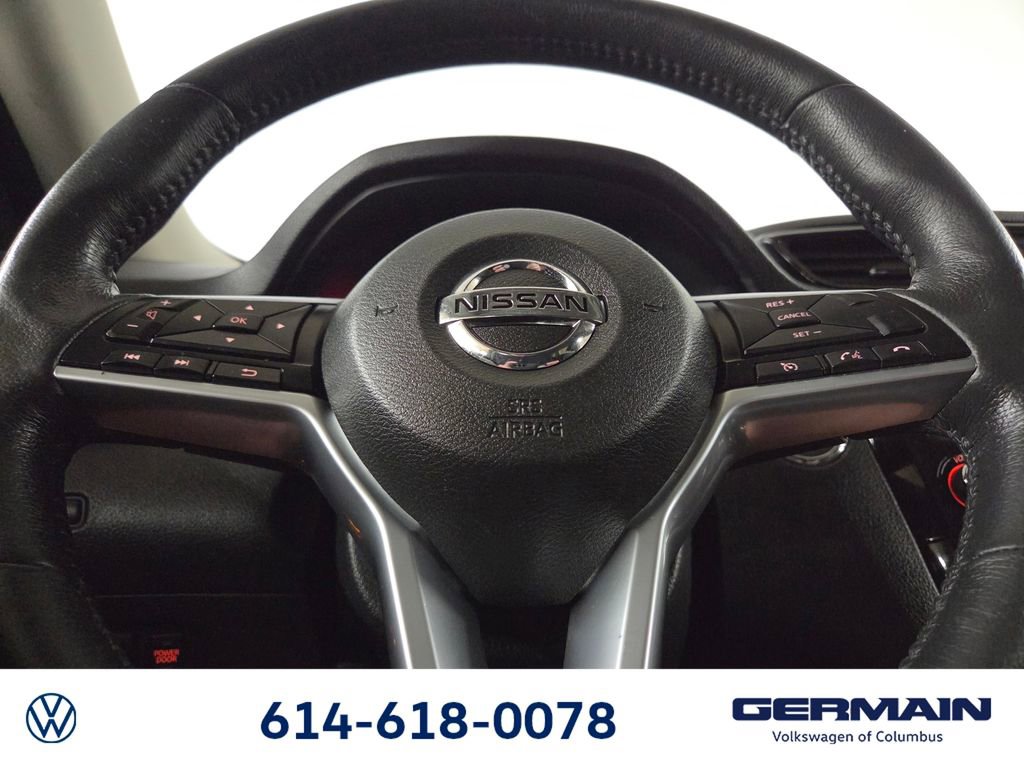 Used 2017 Nissan Rogue SV w/ SV Premium Package AWD/4WD image 26
