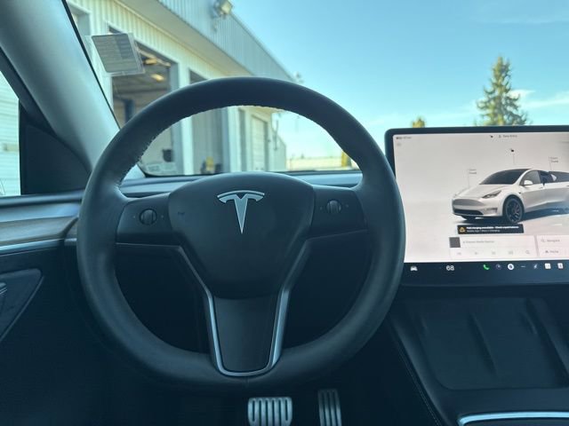 Used 2024 Tesla Model Y Performance image 21