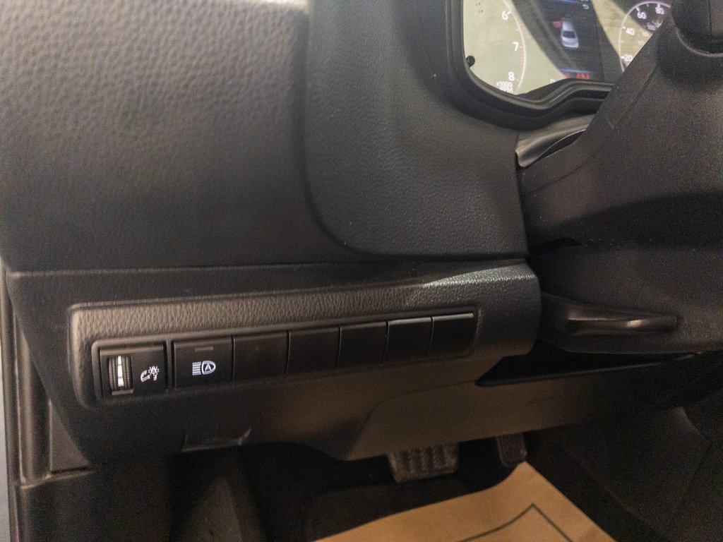 Used 2024 Toyota Corolla LE image 29