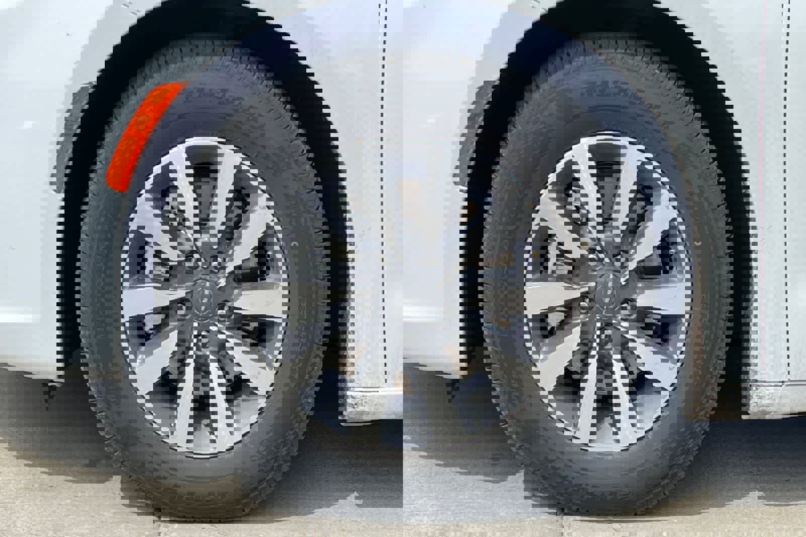 Used 2023 Chrysler Pacifica Limited image 12