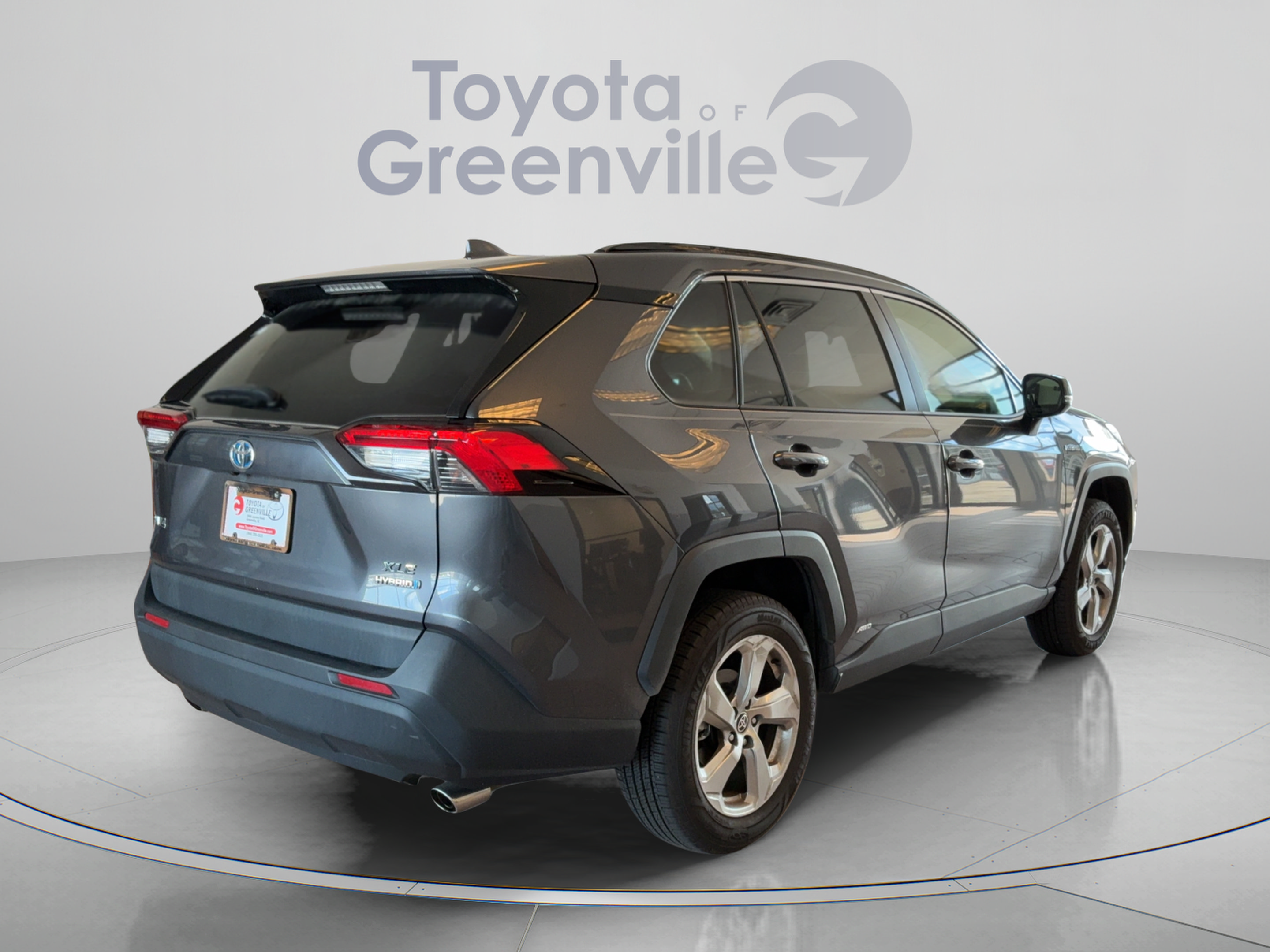 Certified 2021 Toyota RAV4 XLE Premium AWD/4WD image 6