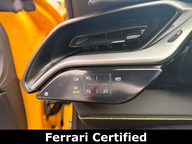 Used 2022 Ferrari SF90 Spider image 33