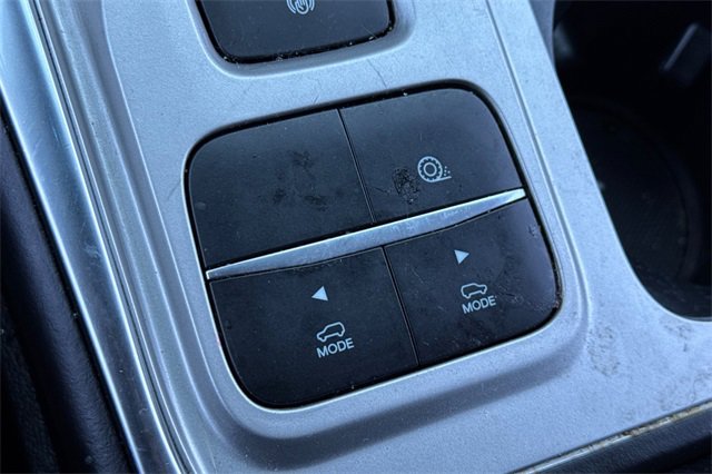 Used 2022 Ford Explorer XLT w/ Equipment Group 202A image 32