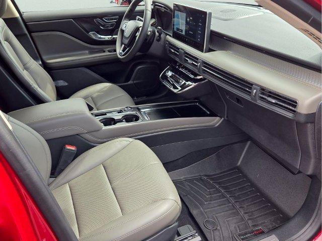 Used 2024 Lincoln Corsair Grand Touring AWD/4WD image 18