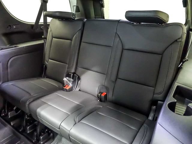 New 2026 Chevrolet Suburban Z71 w/ Comfort Package AWD/4WD image 12