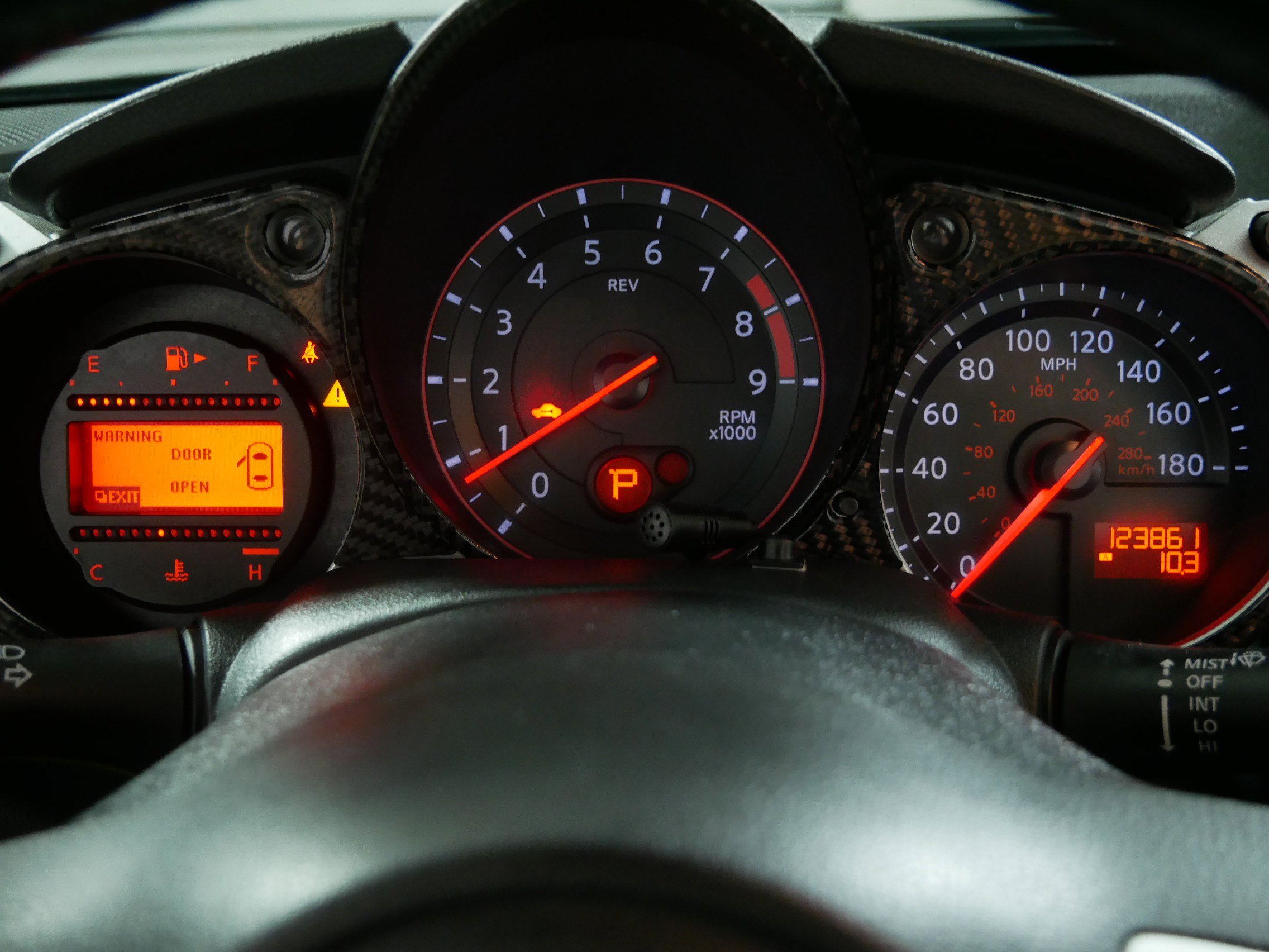 Used 2014 Nissan 370Z Roadster image 21