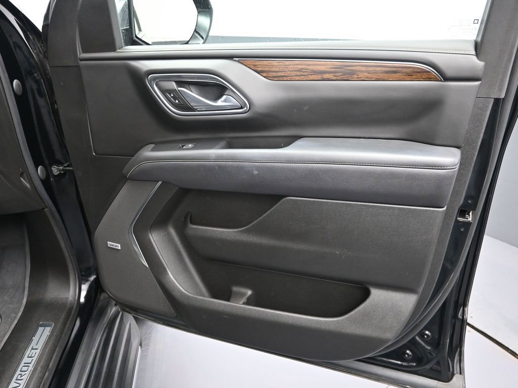 Used 2023 Chevrolet Tahoe Premier AWD/4WD image 42