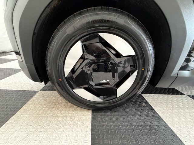 Used 2024 Kia EV9 Wind AWD/4WD image 11