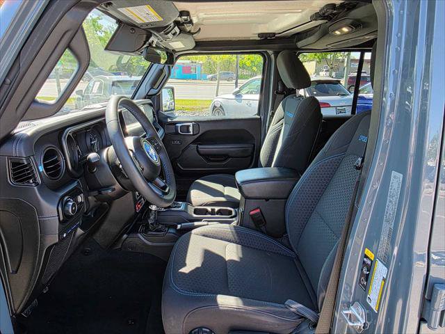 Used 2024 Jeep Wrangler Unlimited Rubicon 4xe AWD/4WD image 20
