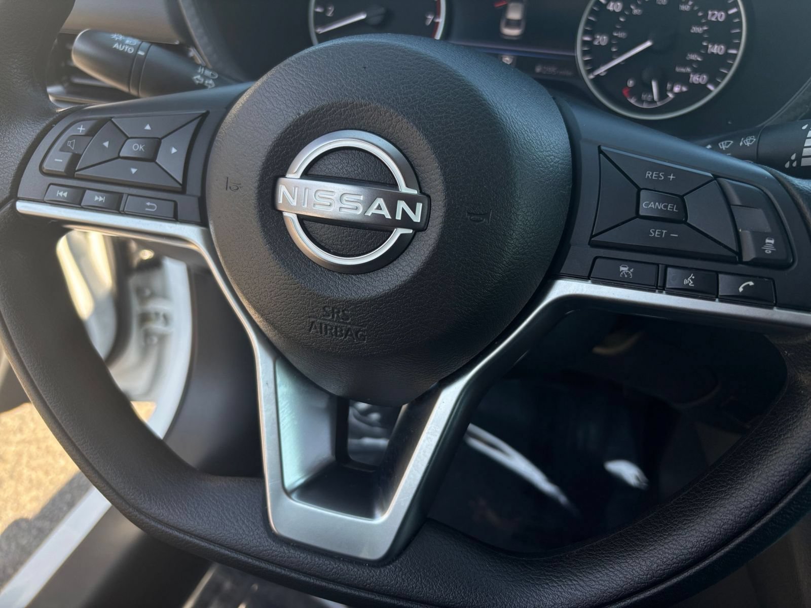 Used 2025 Nissan Sentra SV FWD image 26
