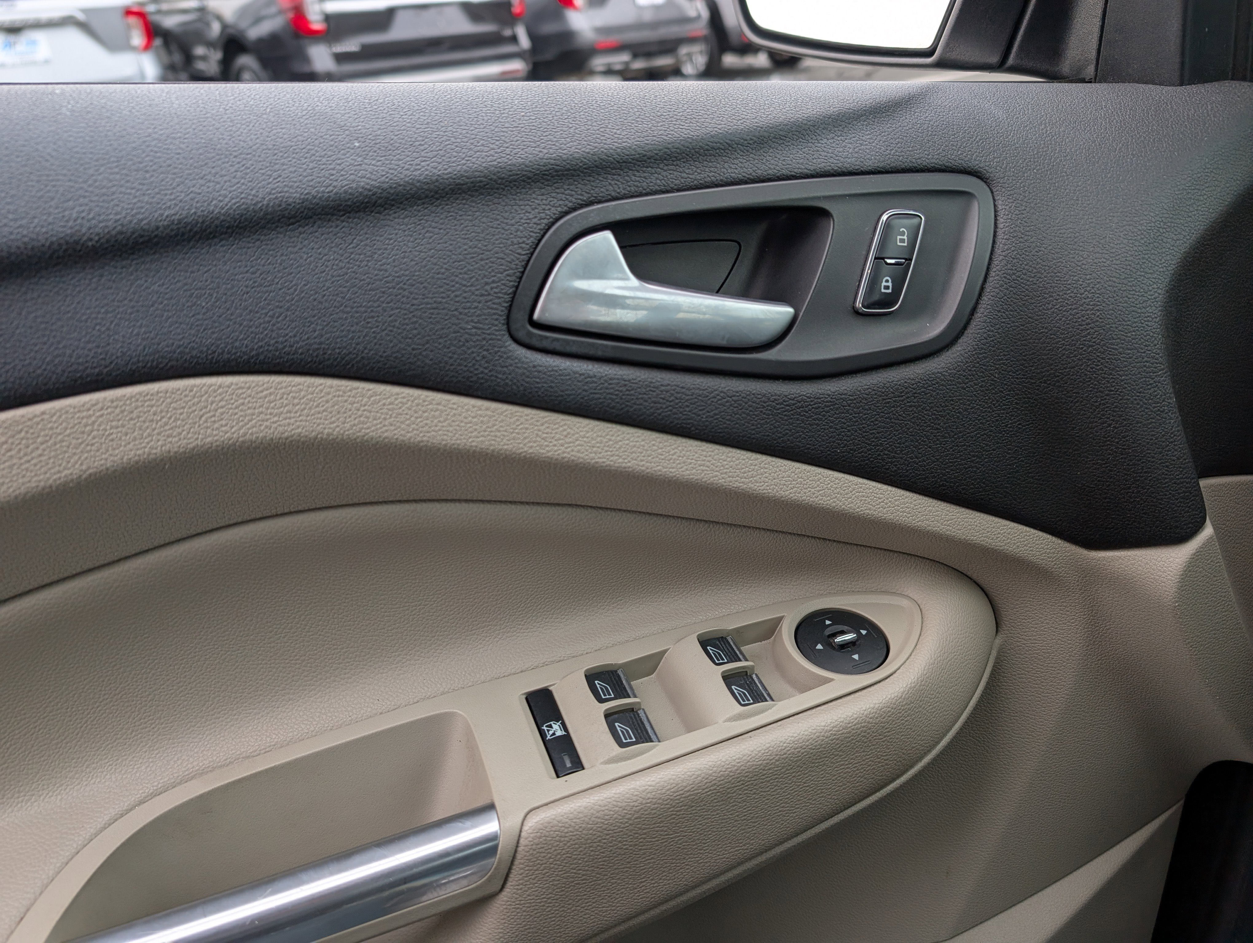 Used 2015 Ford Escape SE w/ Equipment Group 201A image 19