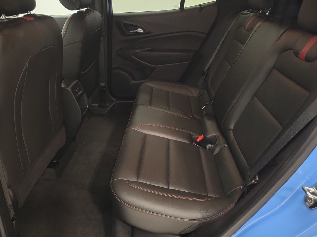 Used 2024 Chevrolet Trax RS w/ Sunroof Package FWD image 23