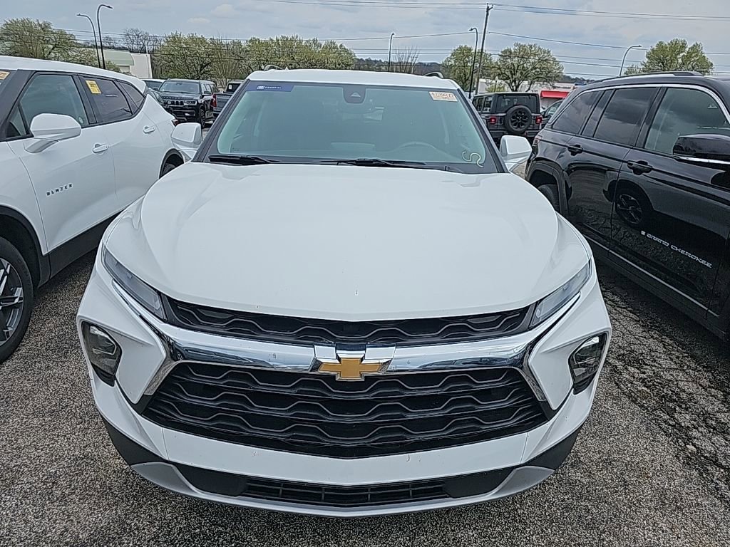Used 2024 Chevrolet Blazer LT w/ Convenience Package image 2