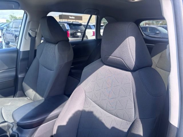 Used 2022 Toyota RAV4 XLE w/ XLE Grade Weather Package AWD/4WD image 16