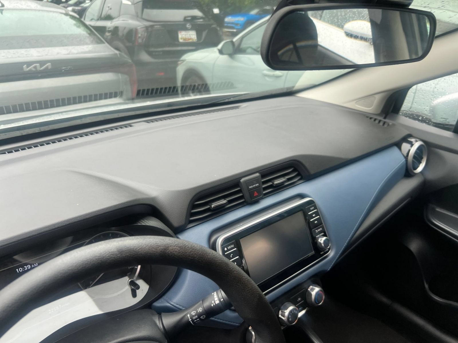 Used 2025 Nissan Versa SV FWD image 17