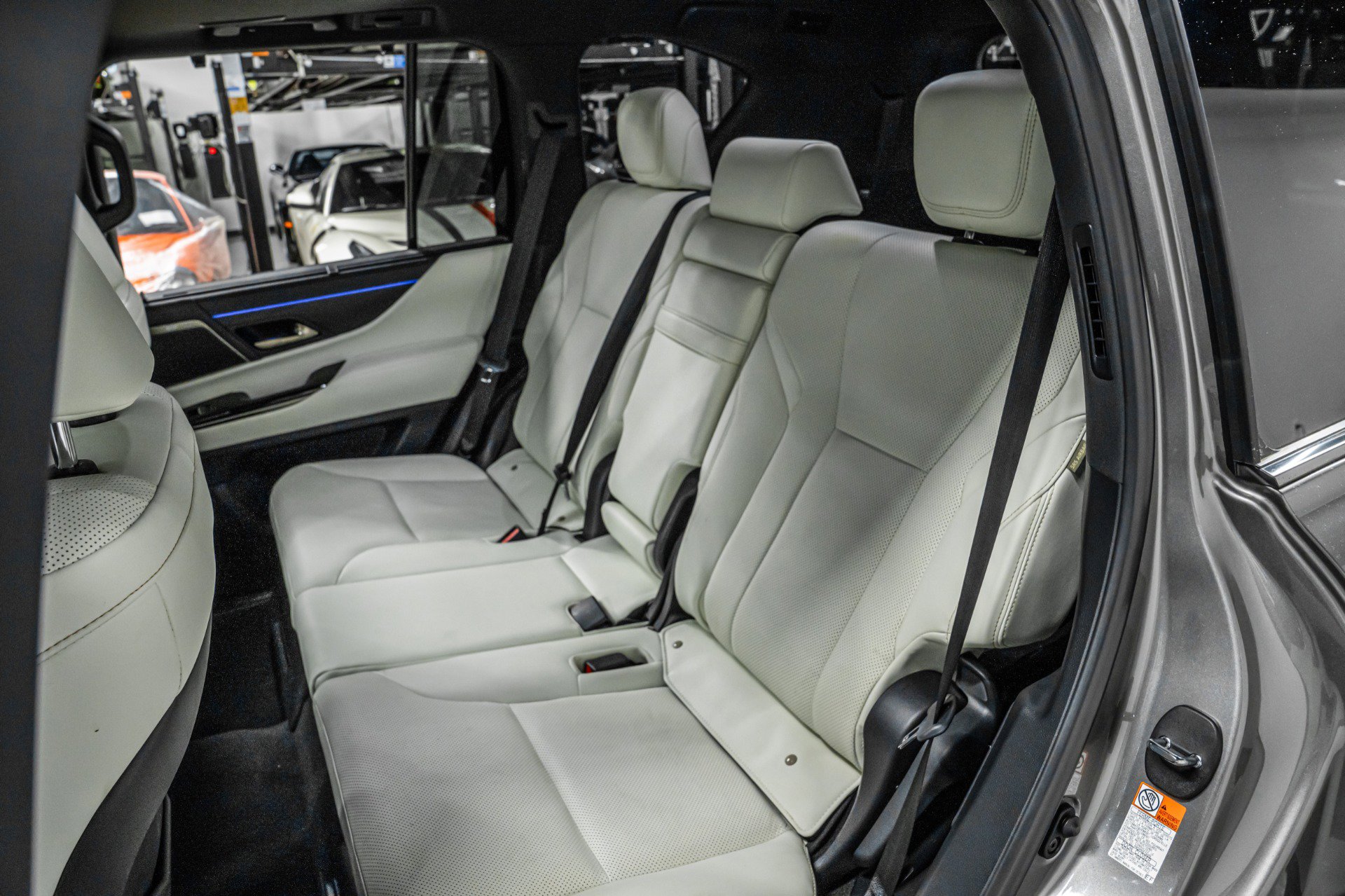 Used 2024 Lexus LX 600 4WD w/ Appearance Package image 15