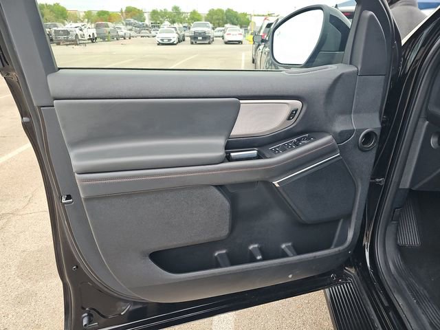 Used 2025 Ford Expedition Active image 14