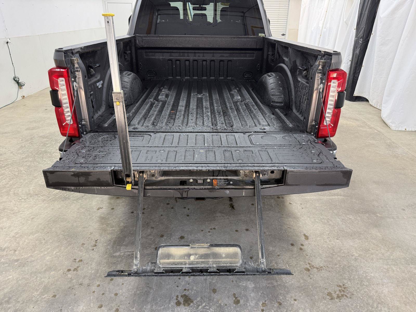 Used 2023 Ford F250 Lariat w/ Lariat Ultimate Package AWD/4WD image 27