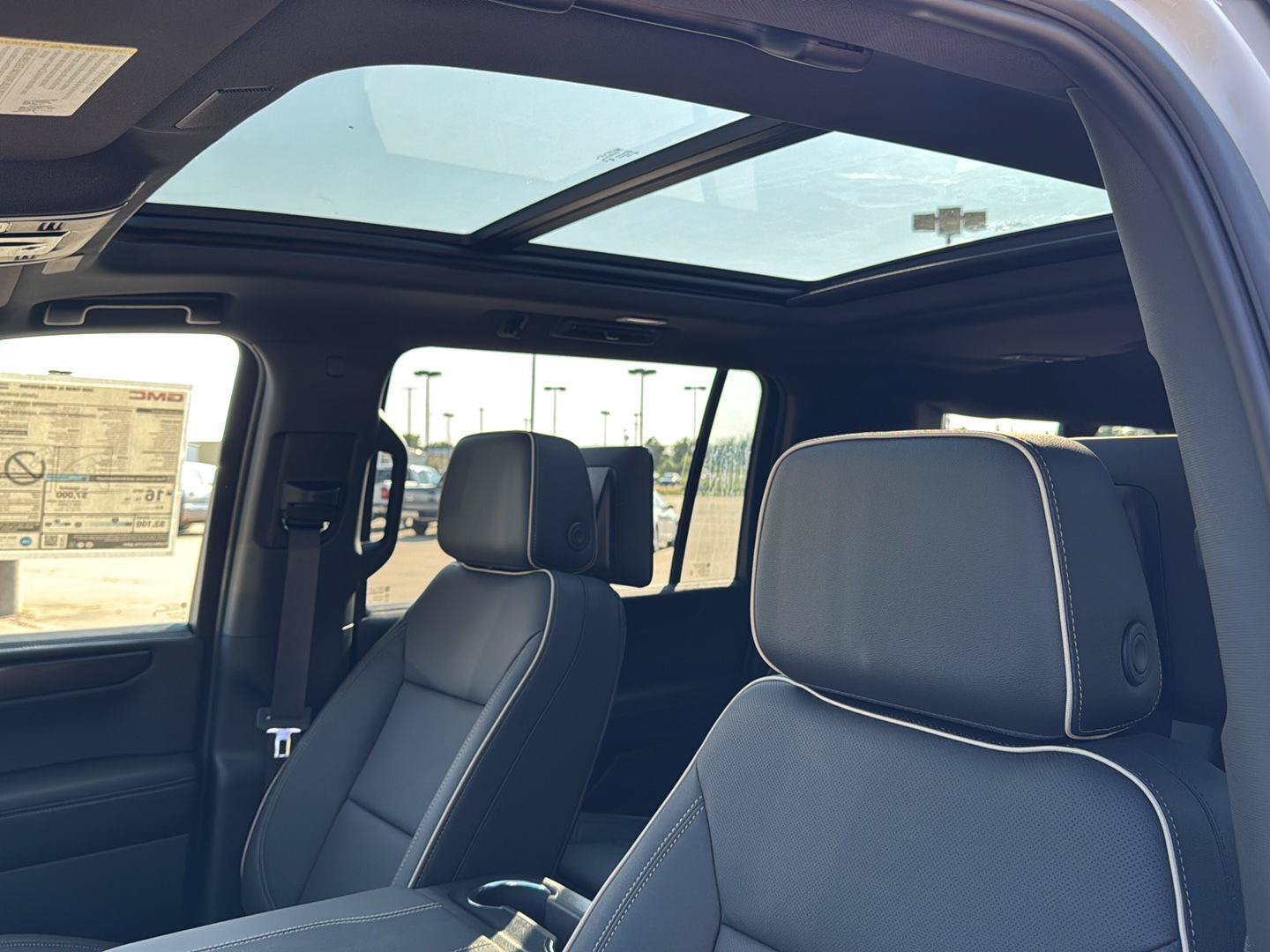 New 2026 GMC Yukon XL Elevation w/ Elevation Premium Package AWD/4WD image 5