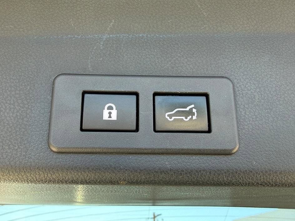 Used 2020 Subaru Ascent Premium w/ Sport Package image 17