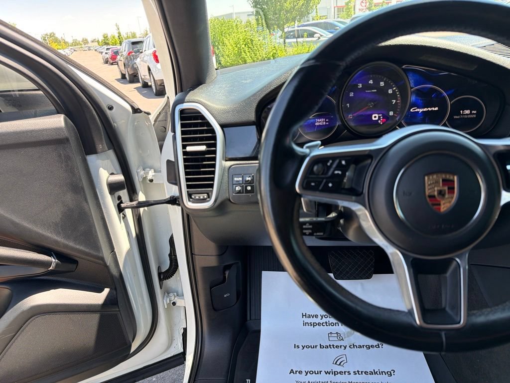 Used 2020 Porsche Cayenne AWD/4WD image 26