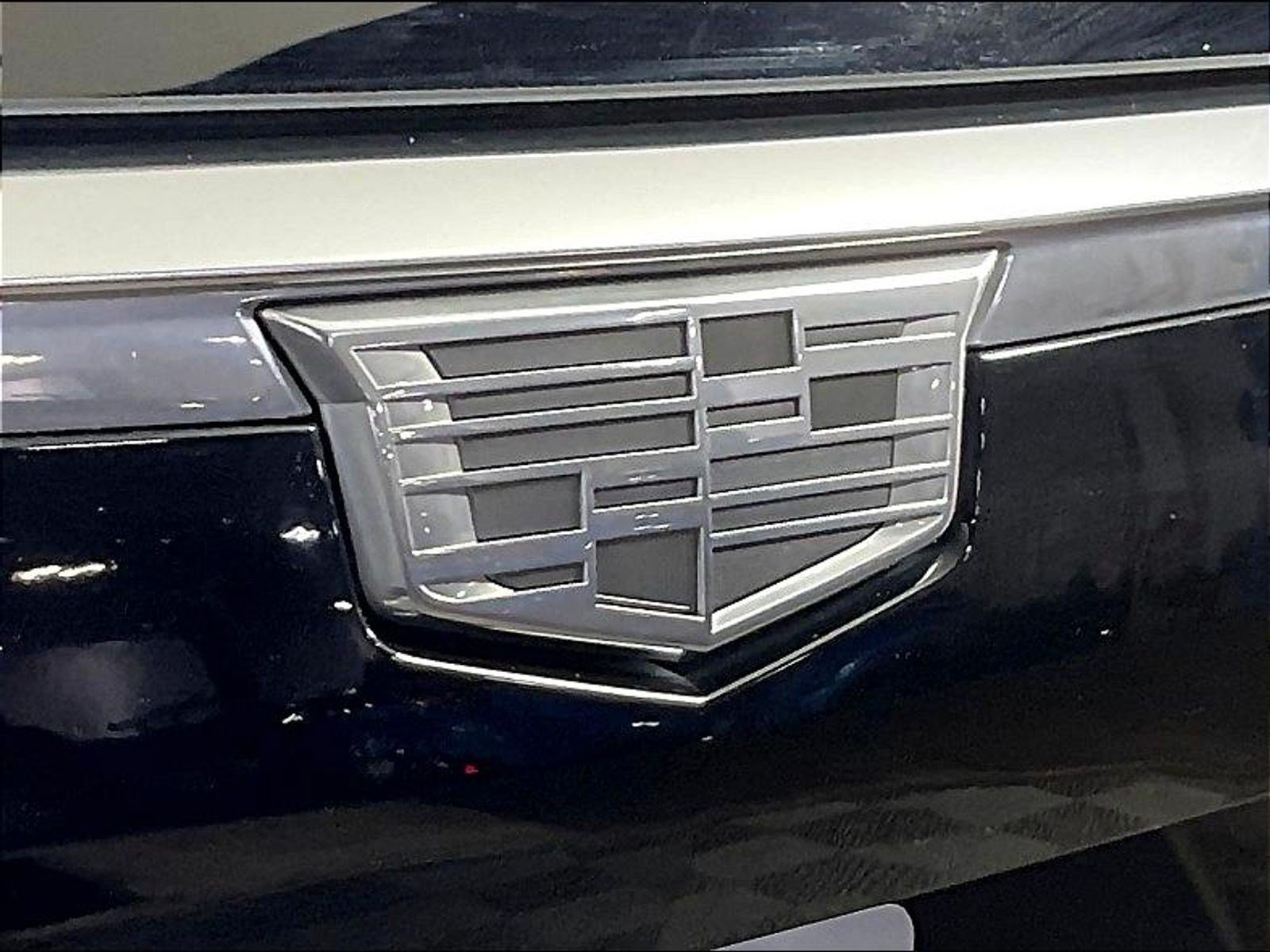 Used 2022 Cadillac Escalade Premium Luxury Platinum w/ LPO, Radiant Package AWD/4WD image 24