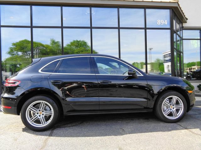 Used 2015 Porsche Macan S w/ Premium Package Plus AWD/4WD image 4