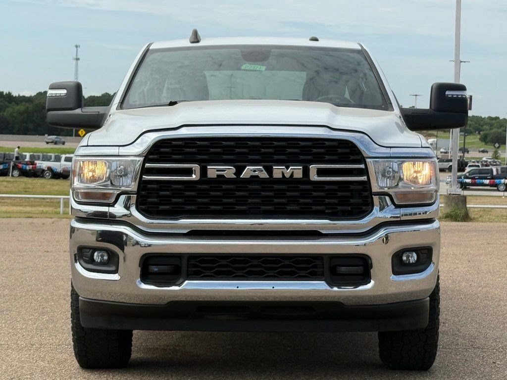 Used 2024 RAM 3500 Big Horn AWD/4WD image 12