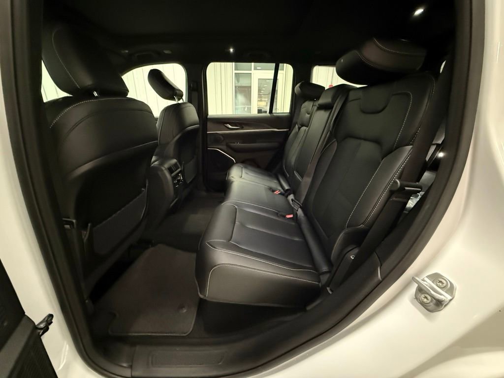 New 2026 Jeep Grand Cherokee Limited image 13
