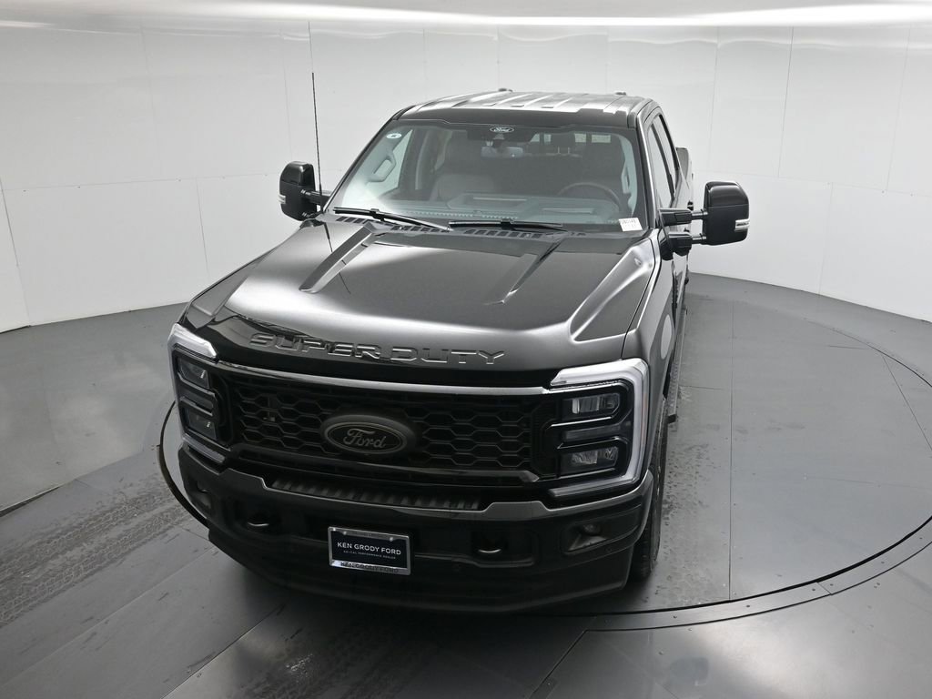 New 2026 Ford F250 Lariat w/ Black Appearance Package image 36