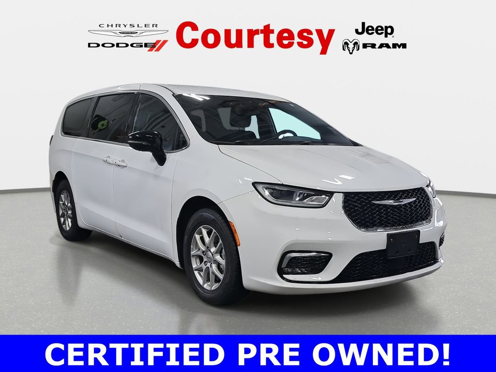 Certified 2024 Chrysler Pacifica Touring