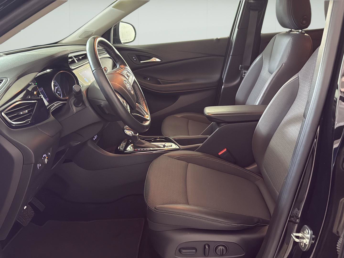 Certified 2023 Buick Encore GX Preferred w/ Cold Weather Comfort Package FWD image 9