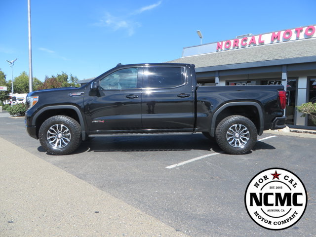 Used 2021 GMC Sierra 1500 AT4 w/ AT4 Value Package AWD/4WD image 2