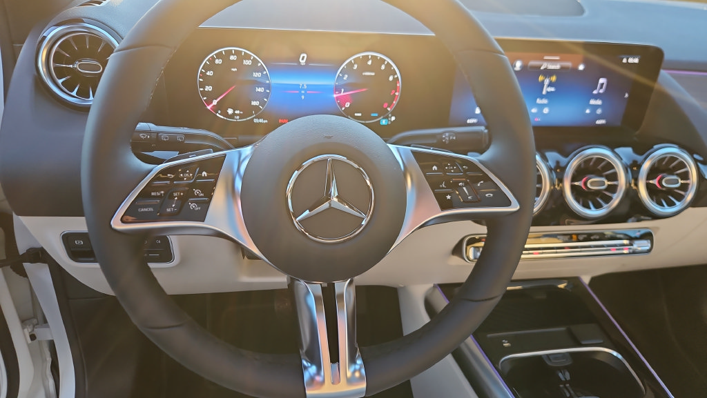 New 2026 Mercedes-Benz GLA 250 4MATIC image 11