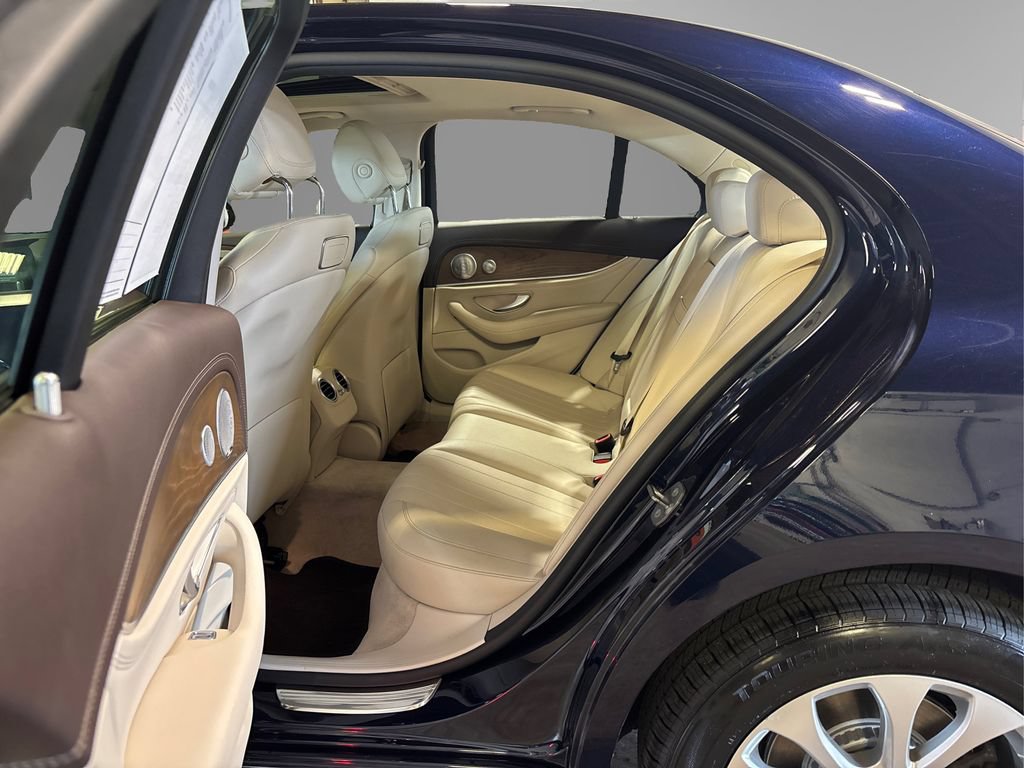 Used 2018 Mercedes-Benz E 300 4MATIC image 11